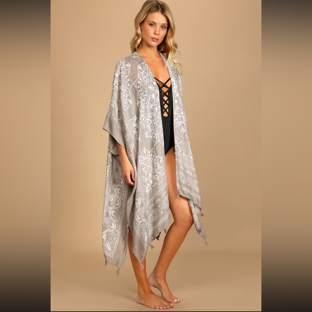 Lulus Sun Daze Grey Print Cover-Up NWOT one size